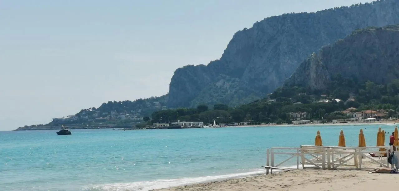 Happy Home - Mondello Palerme
